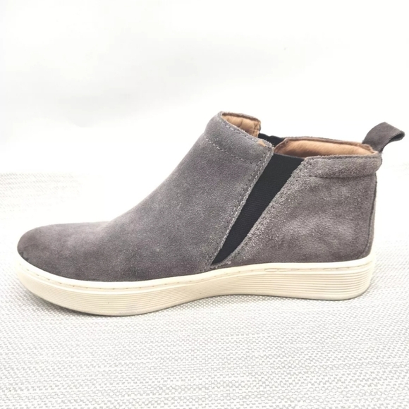 Sofft Size 6 M Gray Suede Ankle Bootie Arch Support High Top Comfort Pull On - Picture 5 of 13